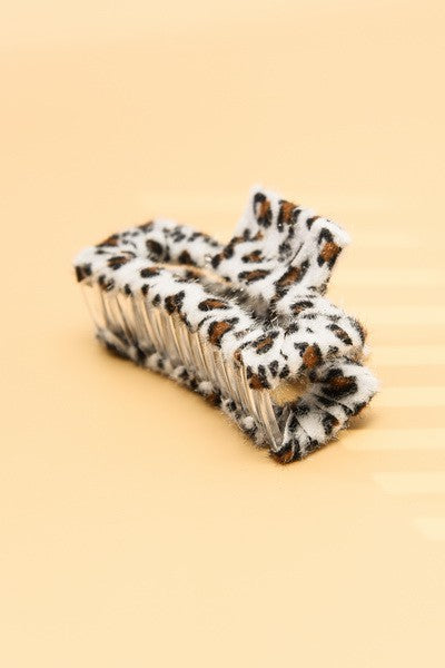 FUZZY LEOPARD HAIR CLIP