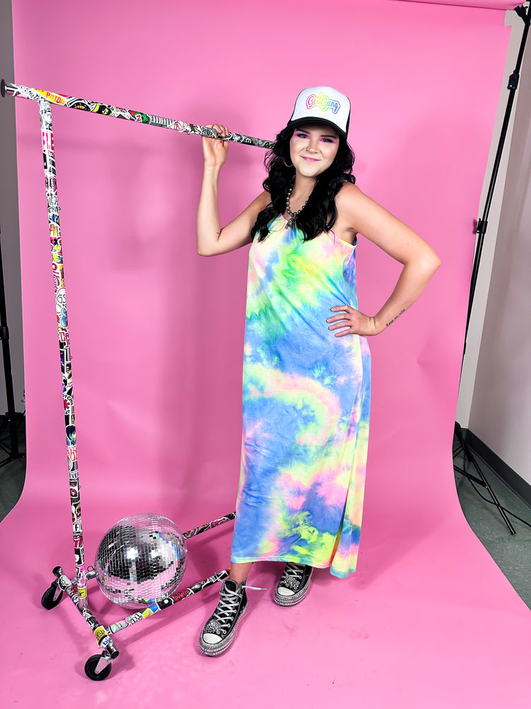 SUMMER MOON TIE DYE MAXI DRESS IN COTTON CANDY